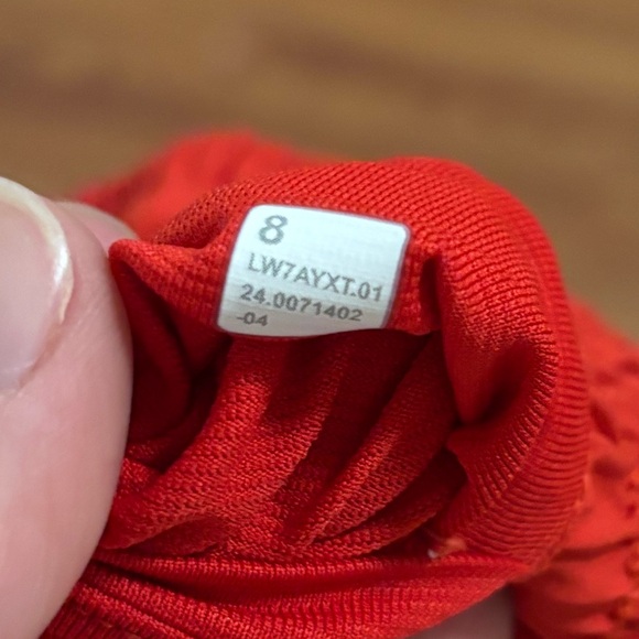 Lululemon hotty hot high rise shorts - Picture 5 of 5